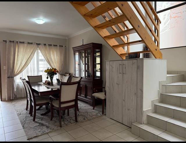 3 BEDROOM TOWNHOUSE FOR SALE IN WATERVAL EAST